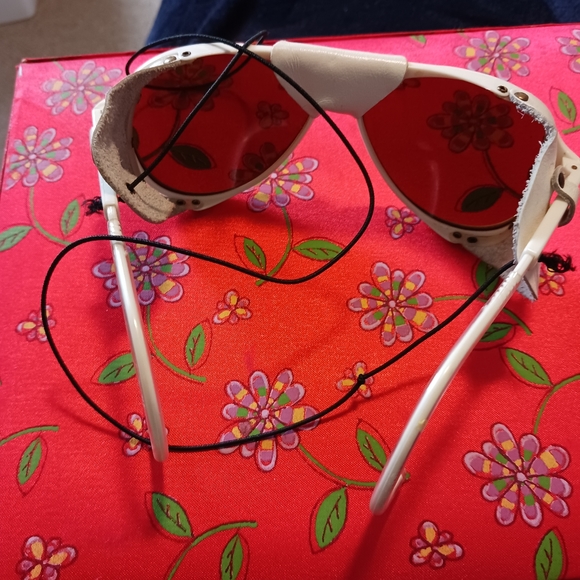 White bolle shades - Picture 2 of 4